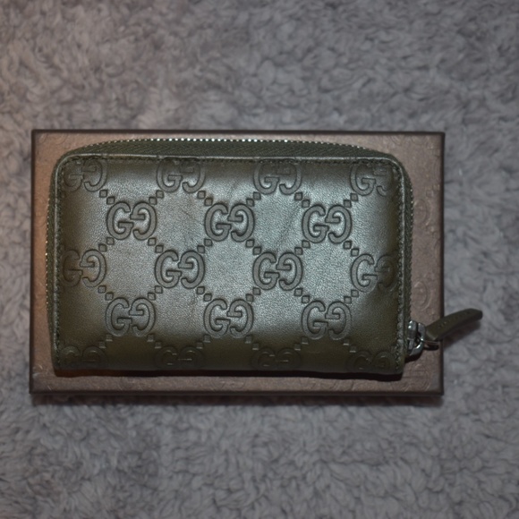 Gucci Accessories - Gucci Zip Card Case